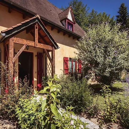 Cozy Retreat In Vezac, Cleaning Included 別荘 *